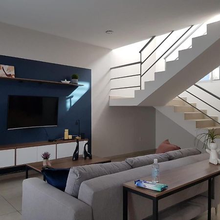 Casa Azul Turquesa Excelente Ubicacion Facturamos Villa Guadalajara Bagian luar foto