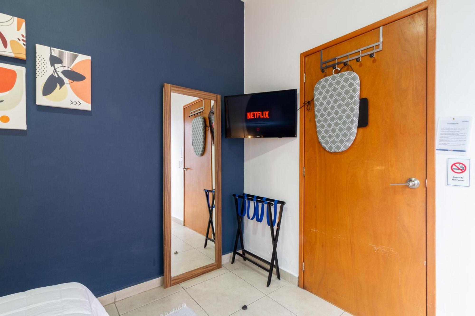 Casa Azul Turquesa Excelente Ubicacion Facturamos Villa Guadalajara Bagian luar foto