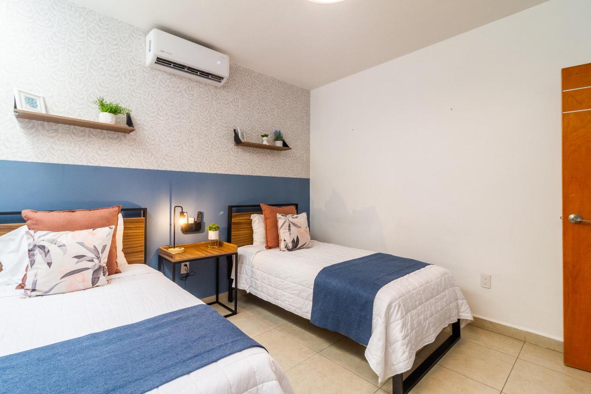 Casa Azul Turquesa Excelente Ubicacion Facturamos Villa Guadalajara Bagian luar foto