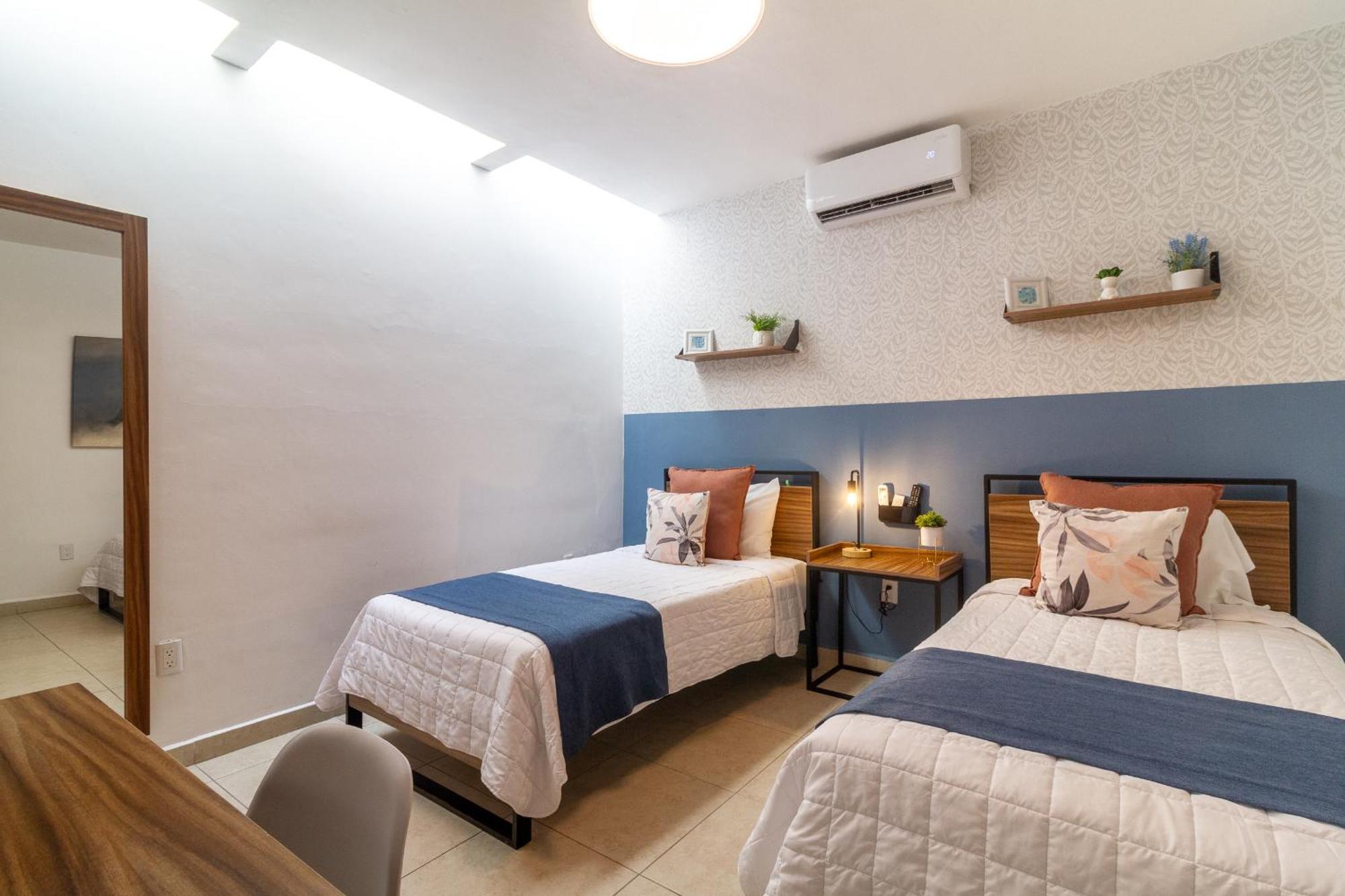 Casa Azul Turquesa Excelente Ubicacion Facturamos Villa Guadalajara Bagian luar foto
